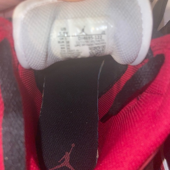 Air Jordan 1 Mid GS ‘Black Fire Red’ - Picture 5 of 5